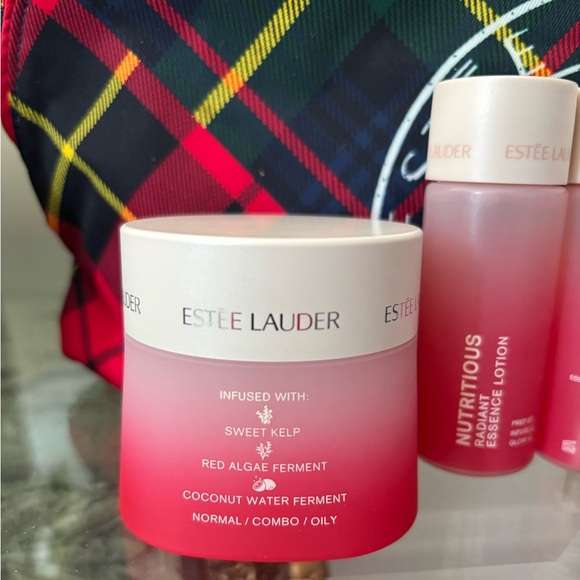 Estée Lauder Nutritious Skincare Set - Picture 3 of 3